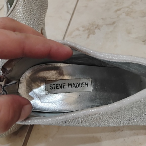 Steve Madden Rhinestone Silver Bootie Heels Sparkle Glam Fashion Size 9.5 - Picture 8 of 15